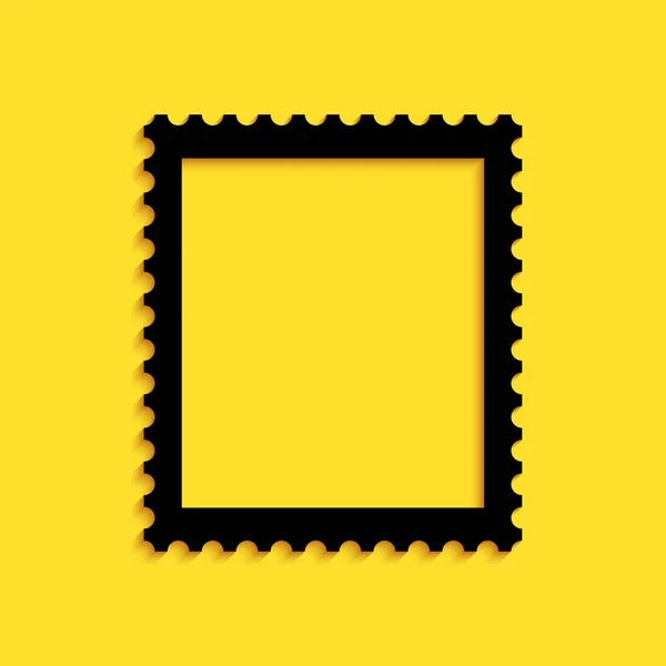 黄色の背景に隔離された黒の郵便切手アイコン。長い影のスタイル。ベクトル — ストックベクタ