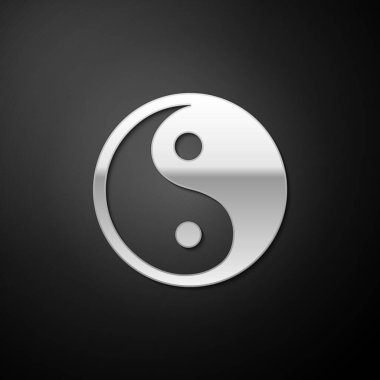 Gümüş Yin Yang sembolü, armoni ve denge simgesi, siyah arka planda izole edilmiş. Uzun gölge tarzı. Vektör.