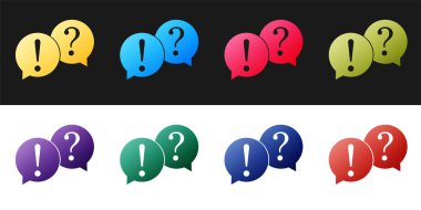 Konuşma baloncuklarını Soru ve Ünlem işaretleriyle siyah ve beyaz arkaplanda izole et. SSS işareti. Dosyaları kopyala, sohbet baloncuğu. Vektör.