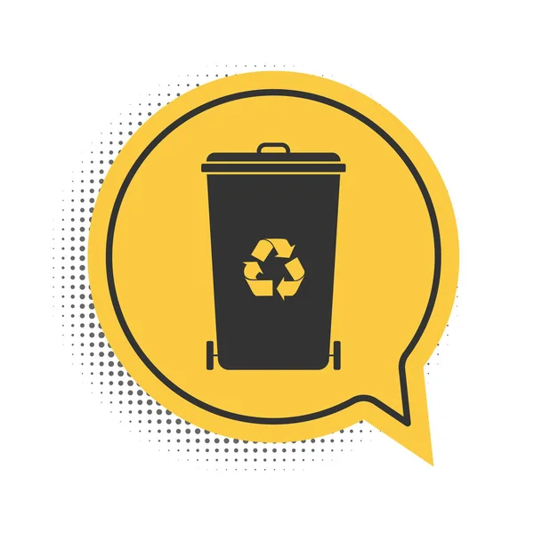 黑色回收箱与回收符号图标隔离在白色背景 垃圾可以图标 垃圾箱标志 回收篮图标 黄色的语音泡沫符号 — 图库矢量图片
