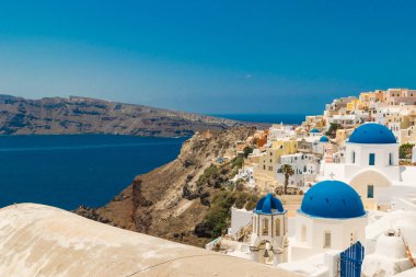 Santorini Adası Yunanistan. Panoramik görünümü. Turizm. Yaz.
