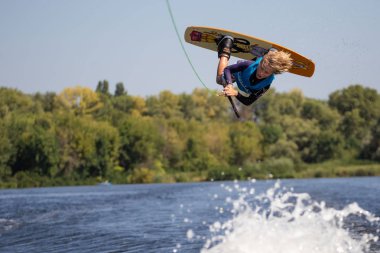 Kiev Ukrayna 2019-08-24 Ukrayna Wakeboard Şampiyonası teknesi