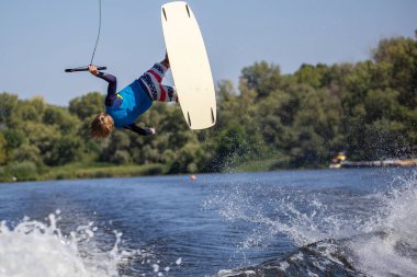 Kiev Ukrayna 2019-08-24 Ukrayna Wakeboard Şampiyonası teknesi