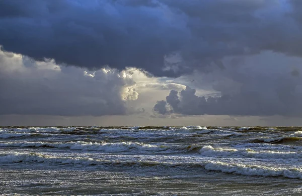 Beautiful Evening Clouds Storming Bali Sea — Stock Photo, Image