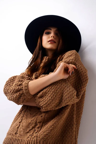 Sexy Young Beautiful Brunette Woman Posing Hat — Stock Photo, Image