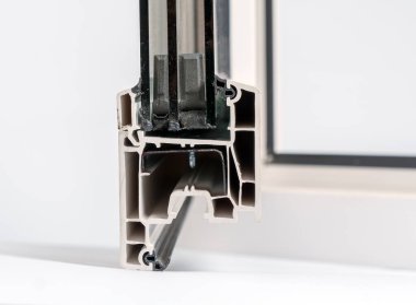 Üç kat camlı pencereler bölümü, ev yenileme konsepti