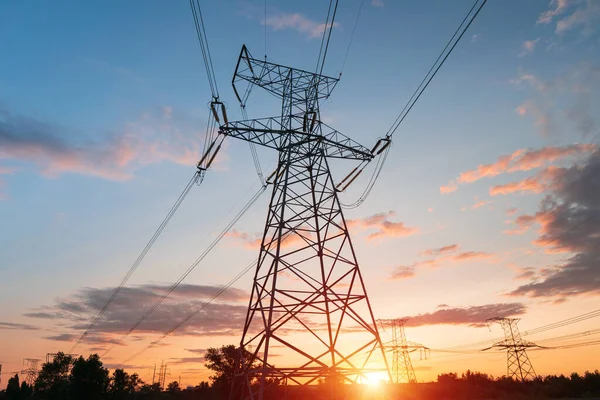 Silhueta Pilão Transmissão Electricidade Noite Transmissão Energia Uma Central Eléctrica — Fotografia de Stock