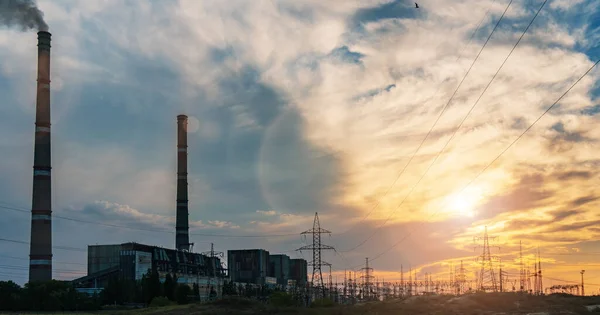 Rozvod Elektrické Rozvodny Elektrickým Vedením Transformátory Při Západu Slunce — Stock fotografie