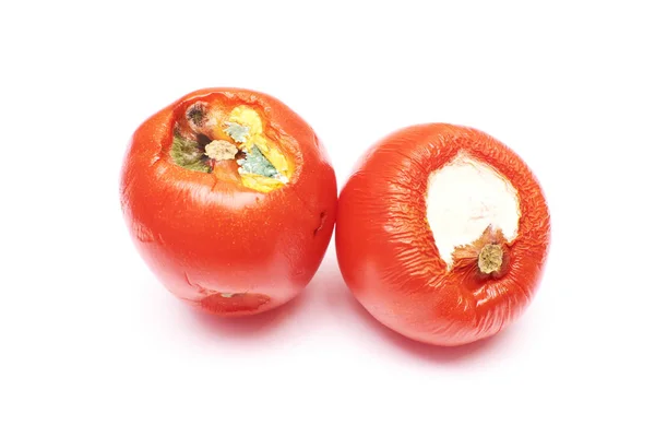 Tomates estragados em um isolado — Fotografia de Stock