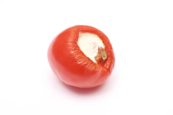 Tomates estragados em um isolado — Fotografia de Stock