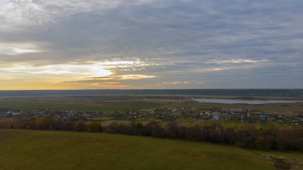 Luftaufnahme der dörflichen Landschaft — Stockfoto