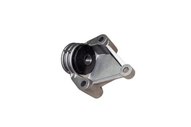 Aracın ön süspansiyonuna izole beyaz bir arka plan üzerinde uzanan braket