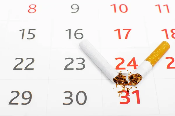 Världsdagen Mot Tobak Ingen Rökdag Bruten Cigarett Kalendern Sluta Röka — Stockfoto