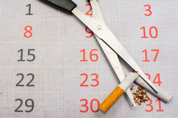 День Тютюну Концепція Здорового Способу Життя Цигарок Синьому Тлі Виріз — стокове фото