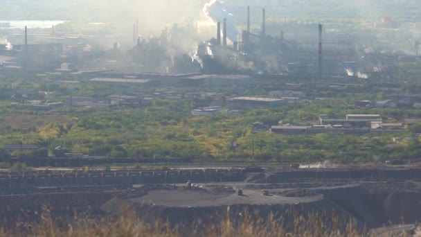 Poluição Chaminés Uma Planta Industrial Noite Fumo Explodiu Atmosfera Sobre Vídeo De Stock Royalty-Free
