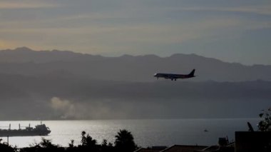 Uçak deniz Körfezi uçar ve arazi prepars