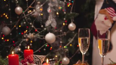 Sıcak tavuk ve soğuk şampanya