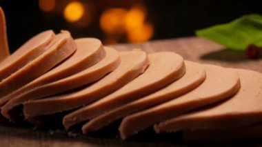 Doğranmış kaz ciğeri, yeşil ve lingonberries Panoraması