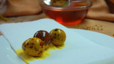 Bıldırcın yumurta sarı boya kaldırıldı