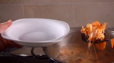 Hazır karides bir şapka almak