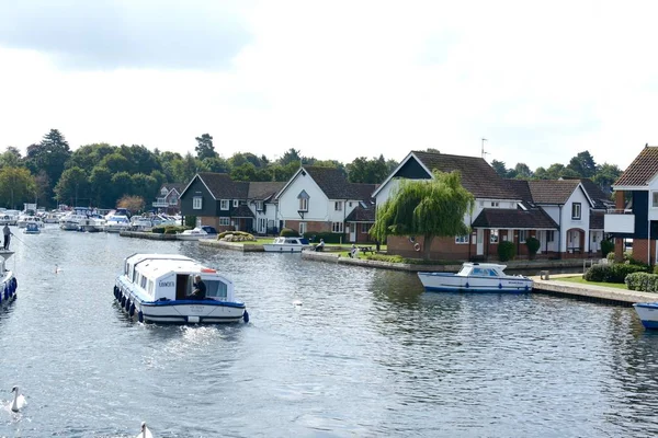 Wroxham Reino Unido Septiembre 2018 Casas Barcos Río Bure Norfolk —  Fotos de Stock