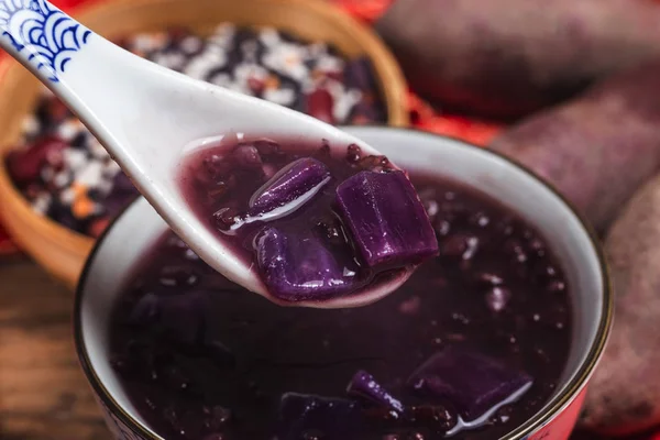 Mor patates tahıl yulaf çorbası