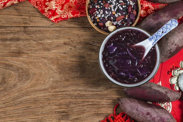 Mor patates tahıl yulaf çorbası