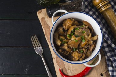 Domuzun ayak soğancık halojen