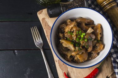 Domuzun ayak soğancık halojen