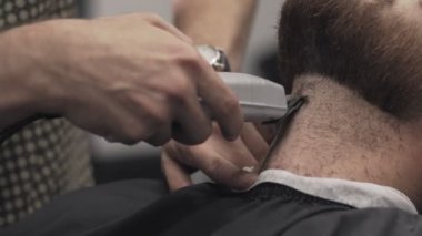 Profesyonel tıraş adam sakallı. Kuaför tıraş sakal tıraş.