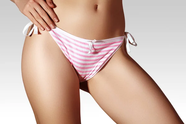 Vaxning För Vacker Kvinna Brasilianska Laser Hår Borttagning Bikini Linje — Stockfoto