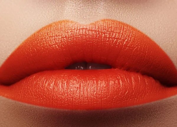 Macro Close Shot Van Vrouwelijke Mond Sexy Glamour Red Lips — Stockfoto