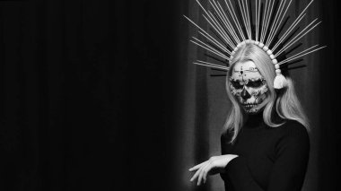 Beautiful Halloween Make-Up Style, Fancy Dress. Blond Model Wear Sugar Skull Makeup with Crown. Santa Muerte concept, Art Costume with Diadem
