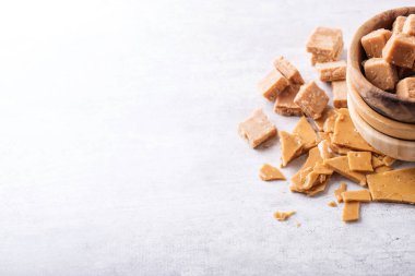 El yapımı ufalanan fugde