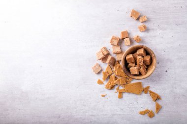 El yapımı ufalanan fugde