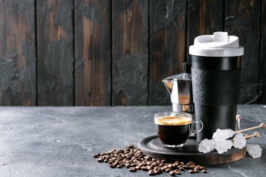 Bir fincan espresso.