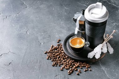 Bir fincan espresso.