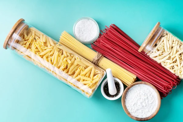 Raw ingredients for cooking pasta — Stock Photo, Image