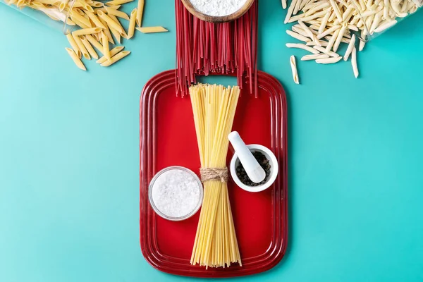 Raw ingredients for cooking pasta — Stock Photo, Image