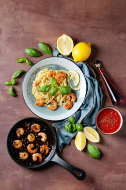 Kızarmış karides karides İtalyan spagetti makarna