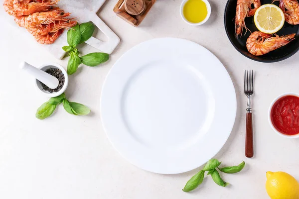 Kızarmış karides karides İtalyan spagetti makarna — Stok fotoğraf