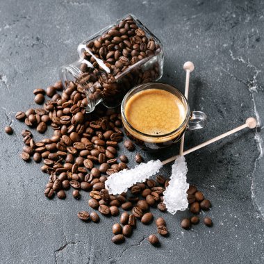 Bir fincan espresso.