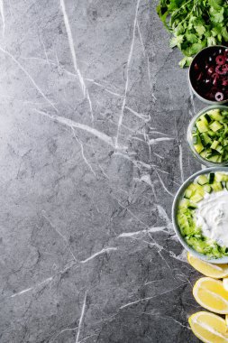 Seramik kasede Tzatziki salat