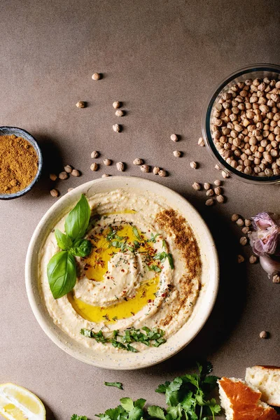 Hummus med olivolja och mald spiskummin — Stockfoto