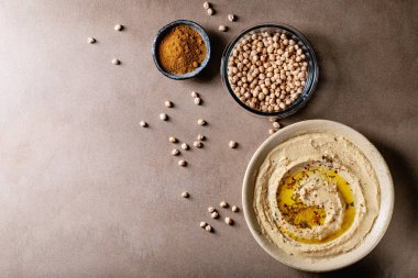 Humus zeytinyağı ile
