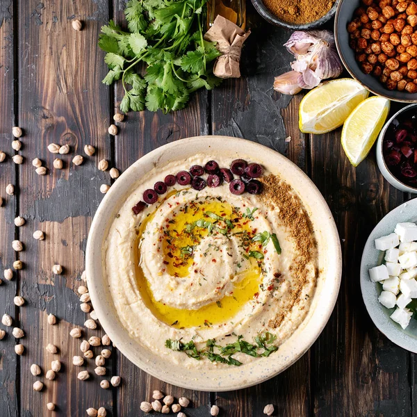 Hummus med olivolja och mald spiskummin — Stockfoto