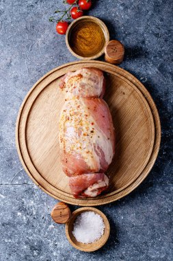 pişmemiş domuz eti bonfile