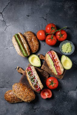 Vegeterian sosisli sandviç