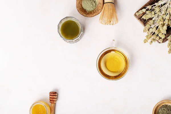 Vielfalt Grünem Schwarzem Und Matcha Tee Mit Glasbechern Holzschalen Und — Stockfoto