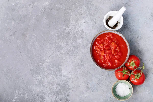 Ingredients Making Spaghetti Bolognese Fresh Tomatoes Tomato Sauce White Texture — Stock Photo, Image